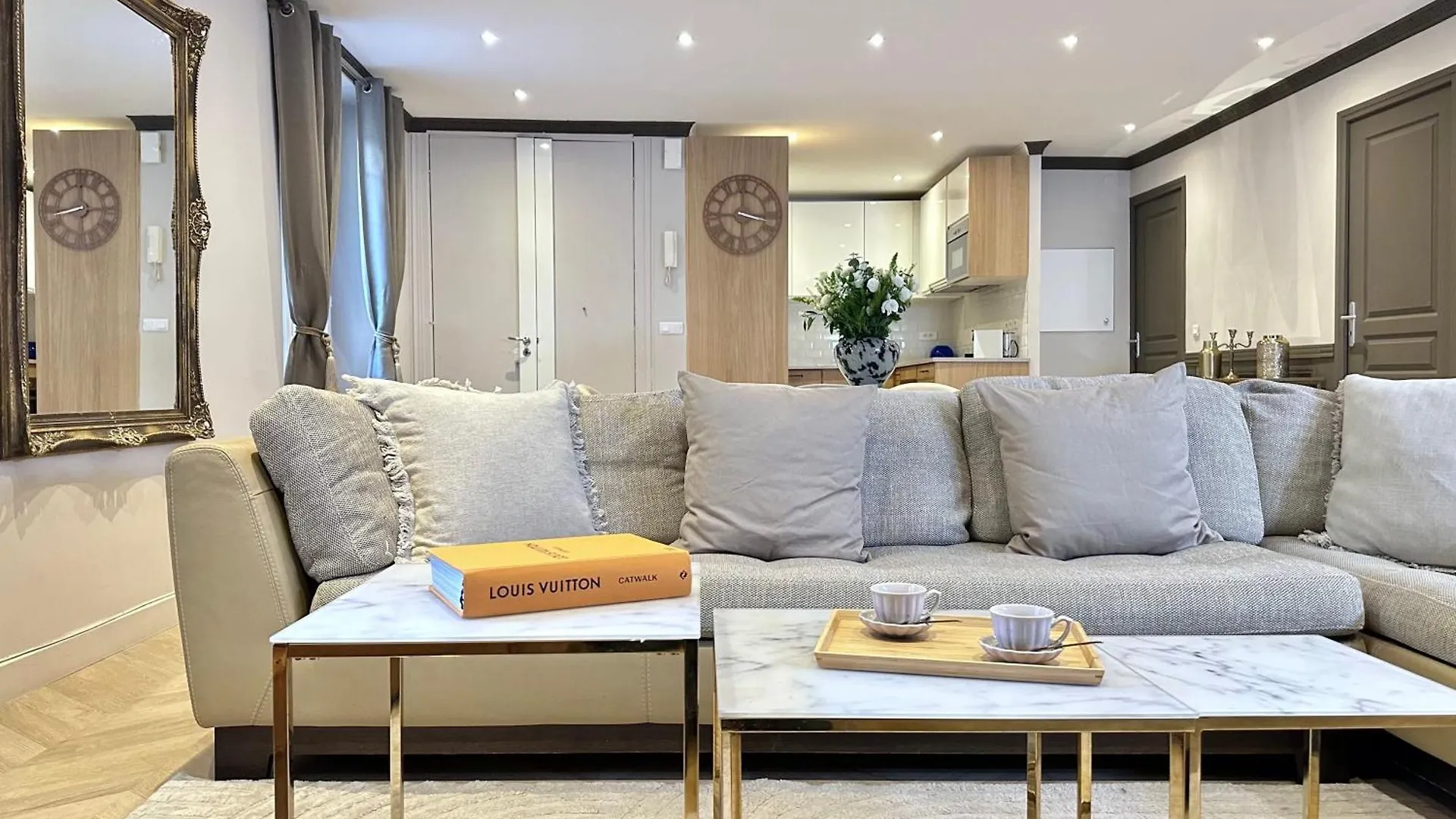 Luxury Family Getaway Near Place Vendome Párizs 0*,